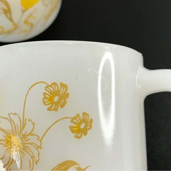 Vintage Glasbake Yellow Wild Flowers Set of 2 8oz Stackable Mugs - Picture 10 of 15